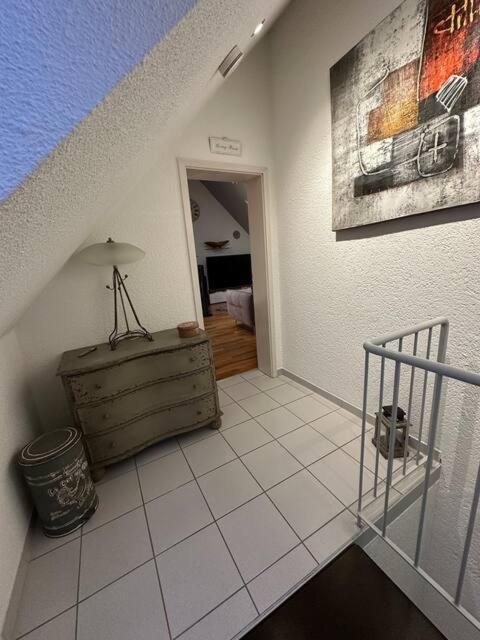 Zentrale Maisonette Mit Buero & Parkplatz Griesheim  Exterior photo